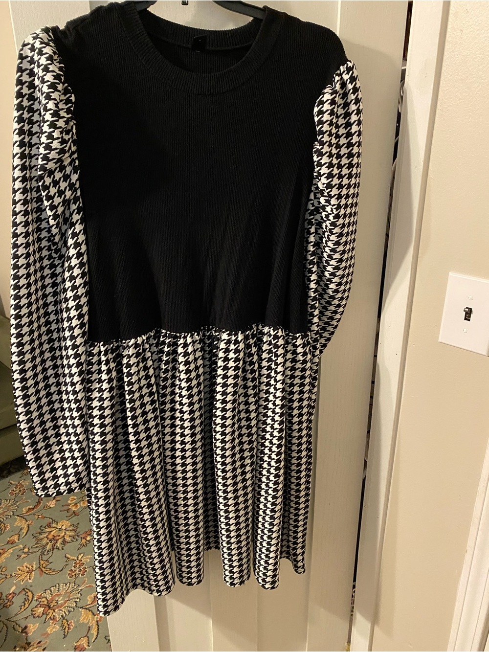 SHEIN Black Ribbed Crewneck dress